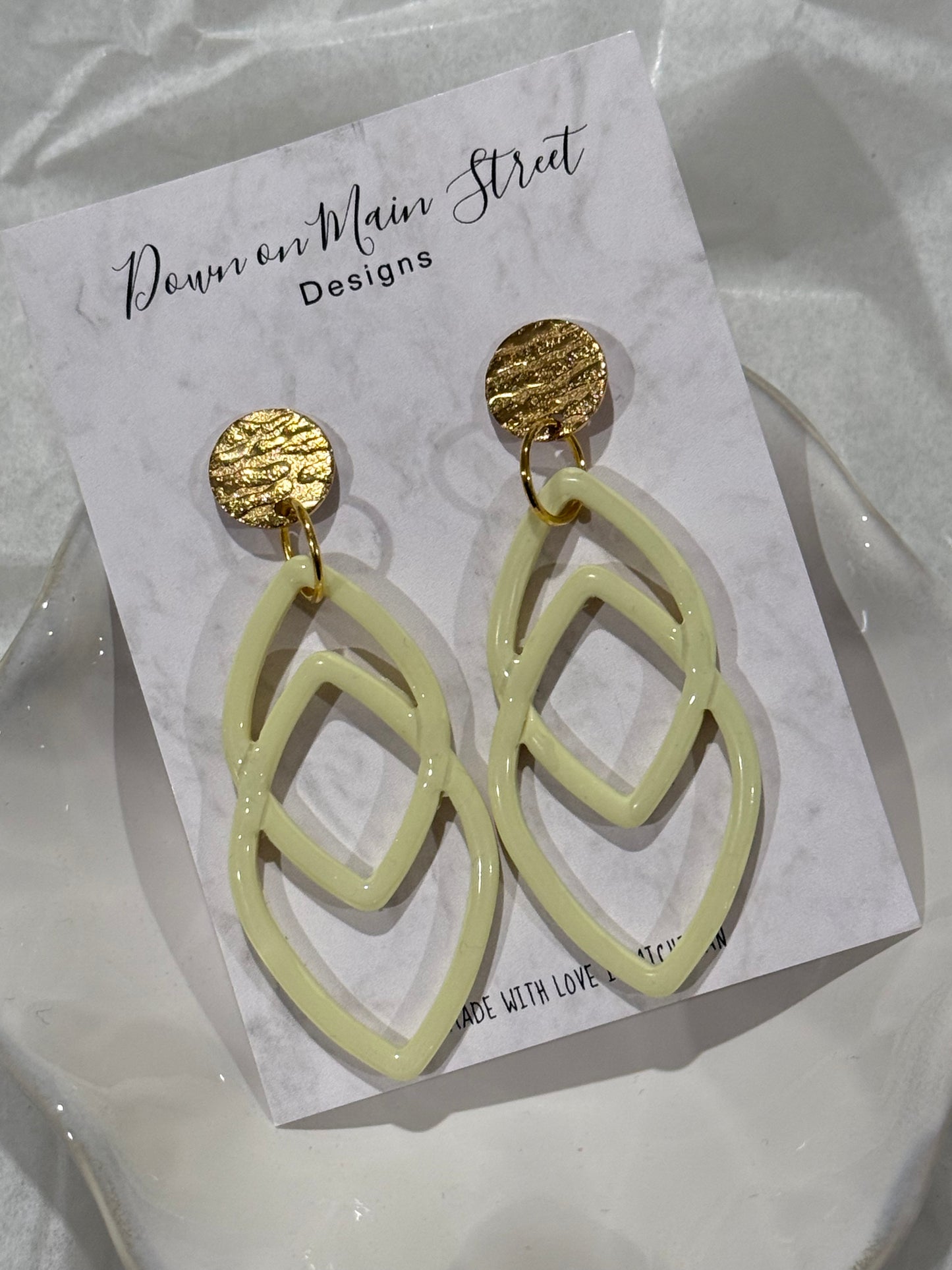 Lime dangles