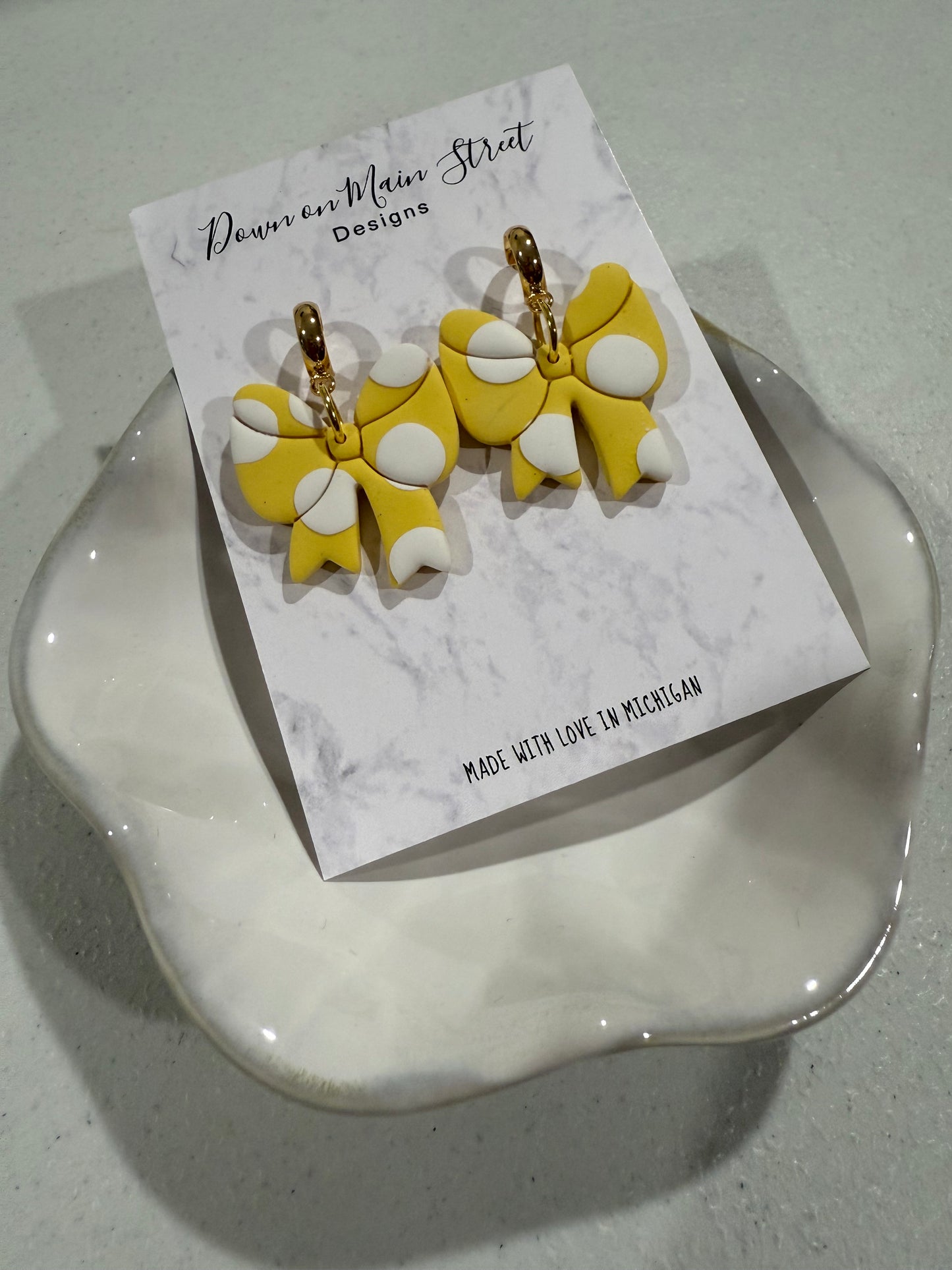Bows-yellow polka dots